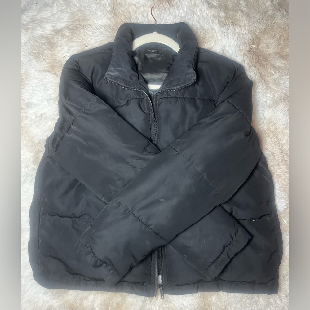 Brandy Melville (J Galt) Puffer Jacket black